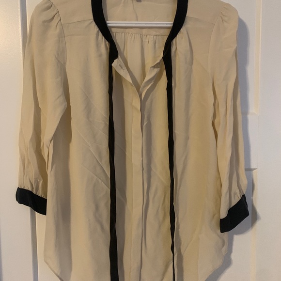 Aritzia Babaton Silk Blouse - Picture 1 of 1